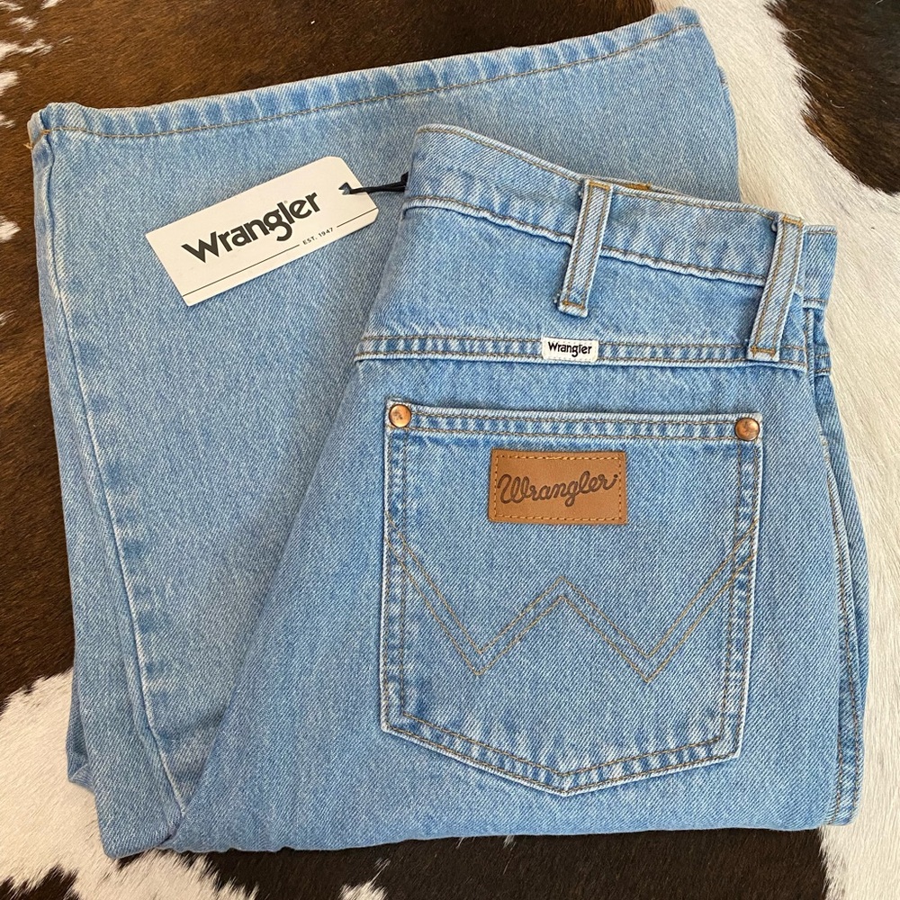 Woman’s Wrangler Flare Jeans